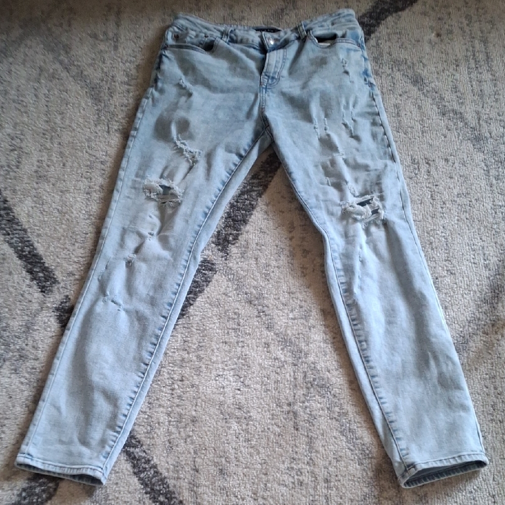 Distressed Men's AEROPOSTLE Jeans